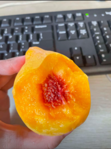 🍑 Premium Dandong Peaches – Juicy, Sweet with a Hint of Tang | 12 Peaches/Box (2100g) – U.S.-Ready Version photo review