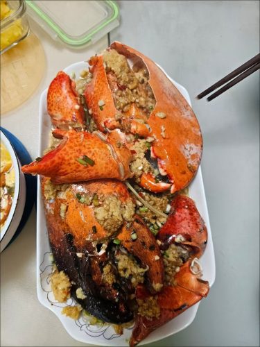 LIMITED EDITION: Giant Deep-Sea Lobster Pincers 🔥 Hurry up! photo review
